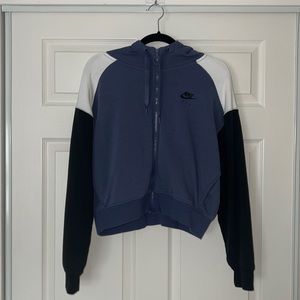 Nike jacket. Black/white/purple. Size L